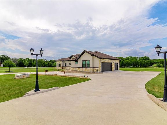 2nd image of 105 Territory Dr