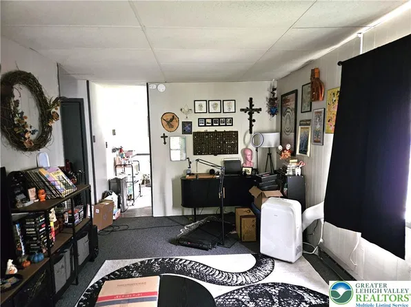 171 S Pine St #A, Nazareth, PA 18064