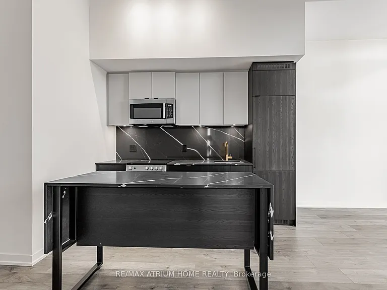 285 Dufferin St #706 — Photo 10