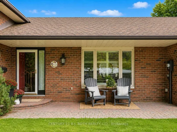 27 Thicketwood Pl, Ramara, ON L0K 1B0