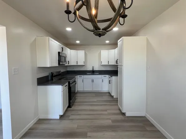 305 Clyde St, Bakersfield, CA 93307