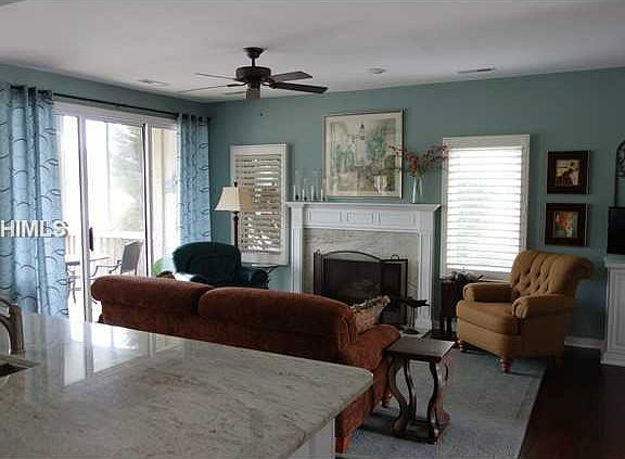2nd image of 5 Newport Dr APT 9100