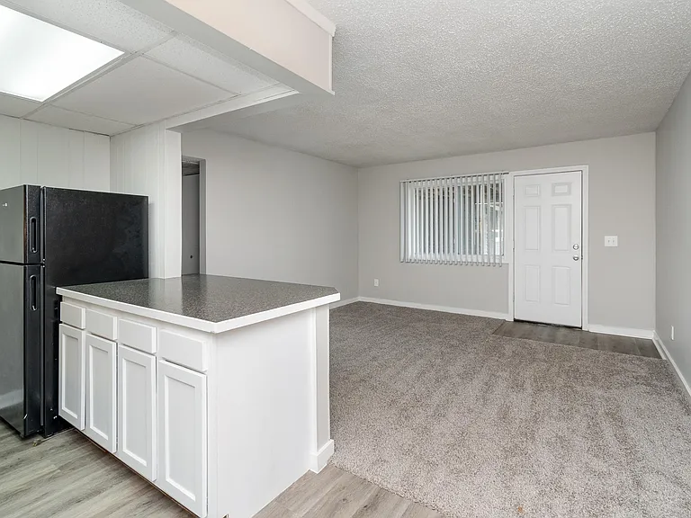 Bay Valley Harbor Apartments — Photo 38