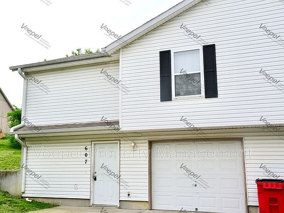 2nd image of 607 SW Pinebrook Village Ct