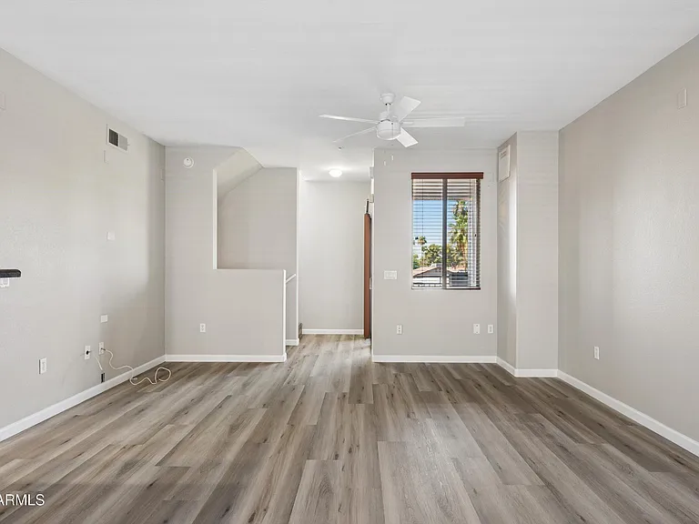 2402 E 5th St #1427 — Photo 11