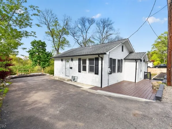 43 Nakomis Path, Lincoln Park Boro, NJ 07035