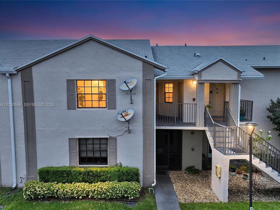 1st image of 889 Hamilton Dr #889E