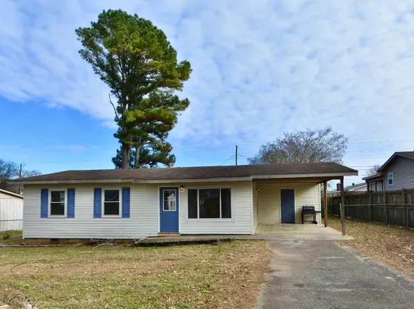 303 Glendale Ave, Muscle Shoals, AL 35661