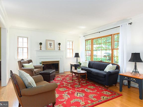 4th image of 6905 Clemson Dr