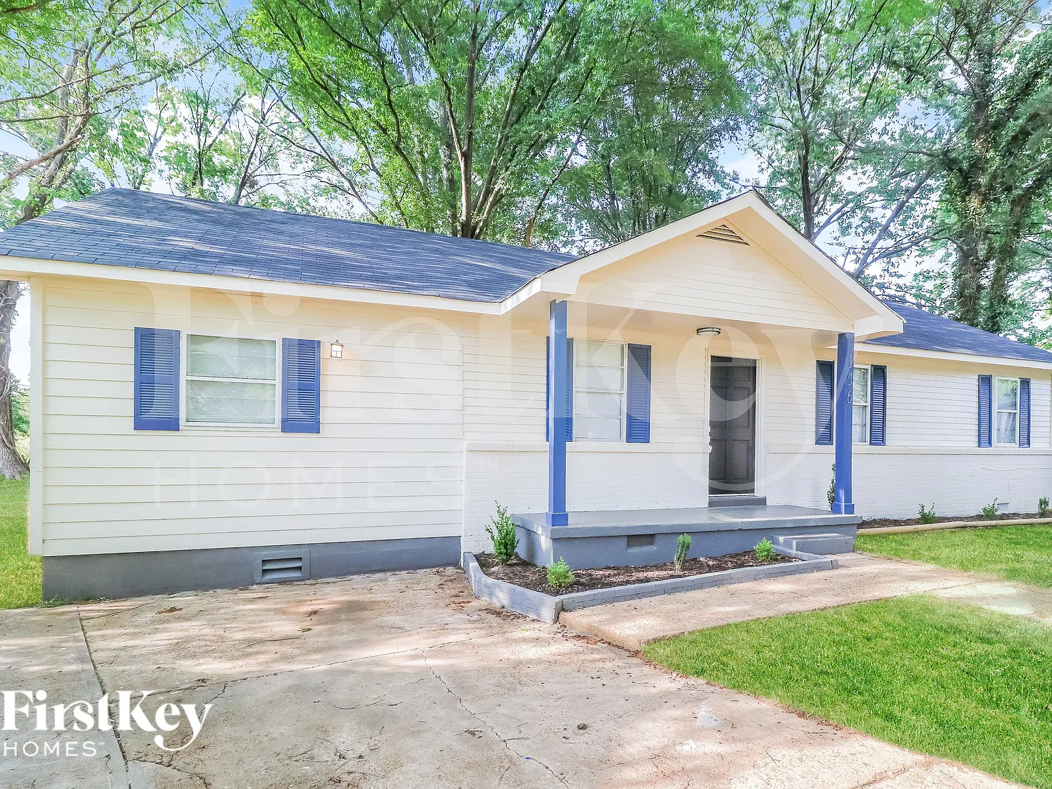 4 bed, 2.0 bath, 1417 sqft, $1,555 — Photo 2