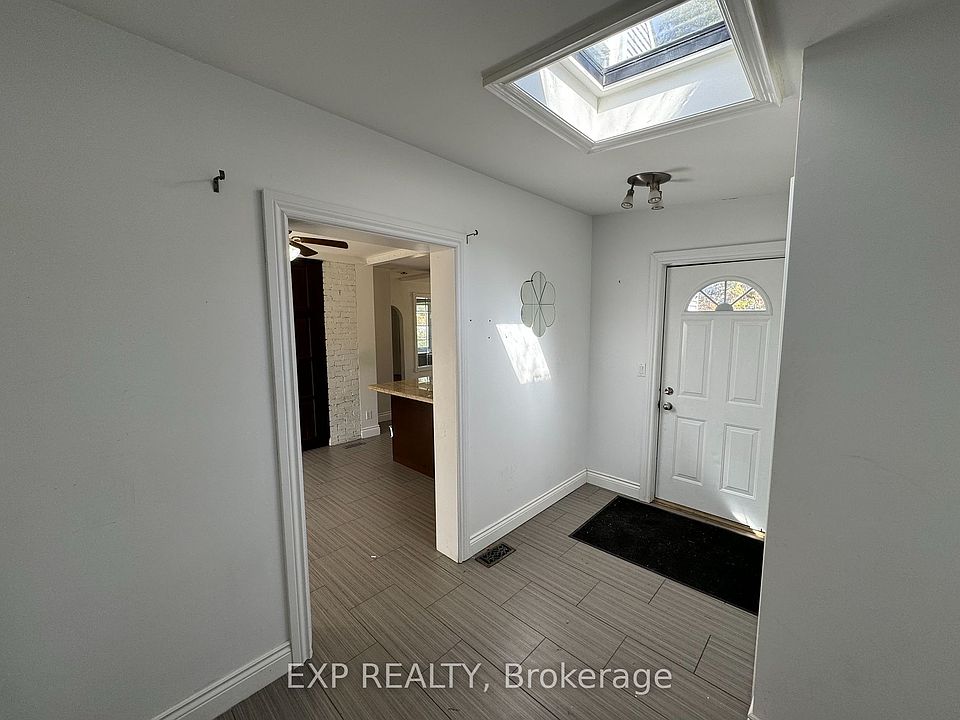 74 Roxborough Rd, Newmarket, ON L3Y 3L2 Zillow