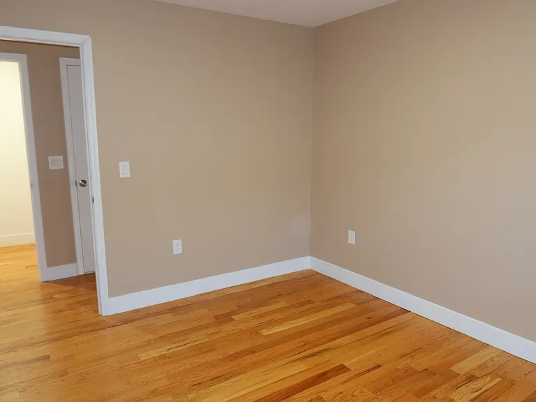298 Ridgewood Ave — Photo 13