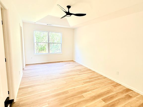 5th image of 8600 Webb Rd