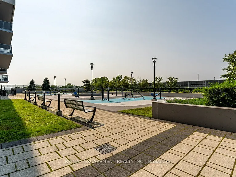 2087 Fairview St #1304 — Photo 44