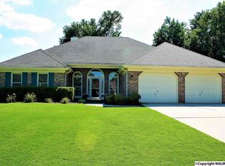 1725 Robin Hood Way SW, Decatur, AL 35603