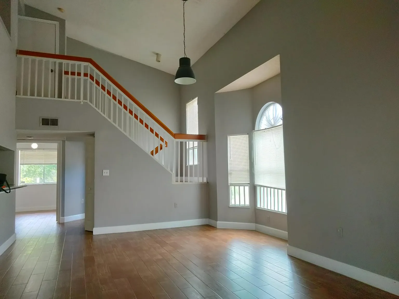 3 bed, 2.5 bath, 1510 sqft, $2,600 — Photo 2