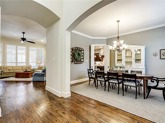 3rd image of 13603 Clifton Dr