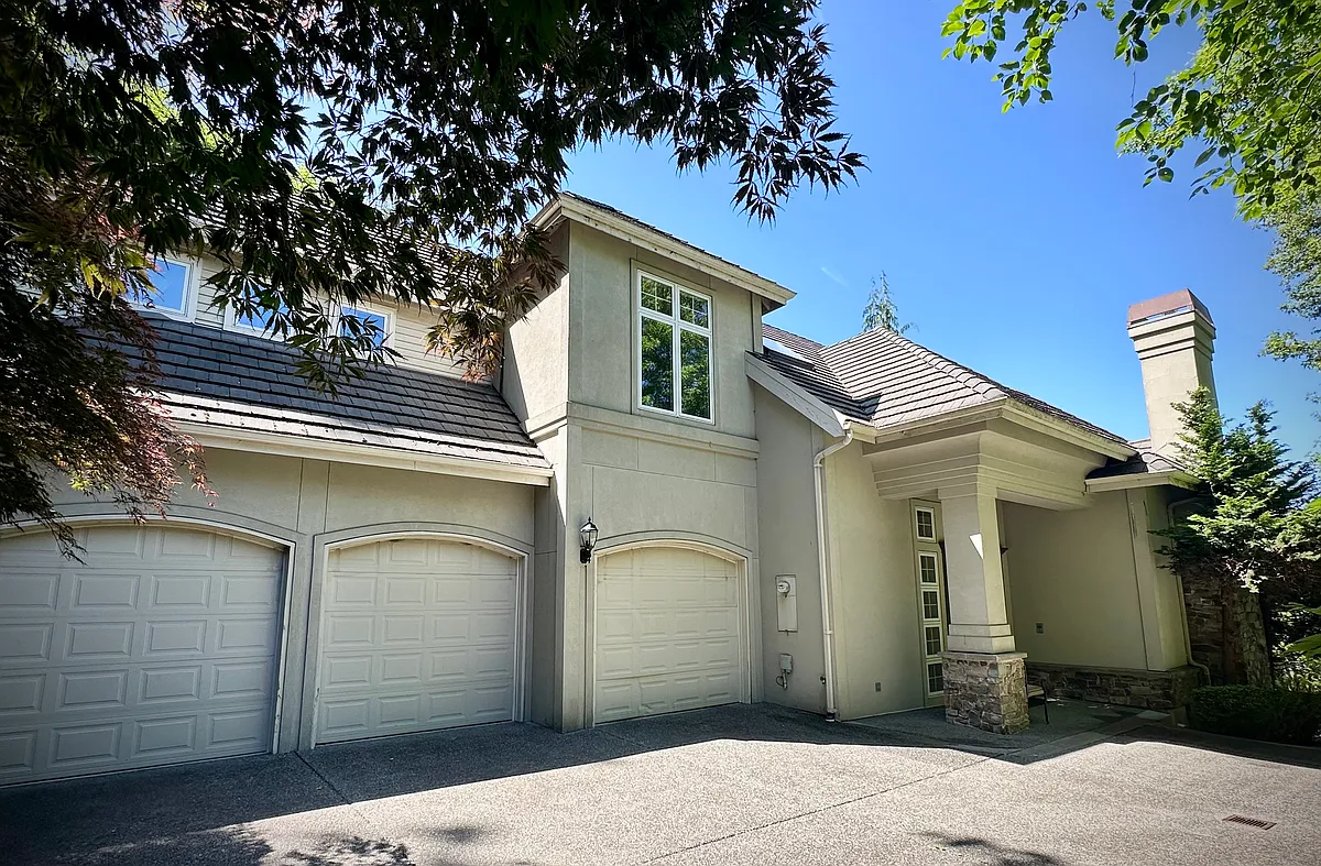 Building Photo - 17809 SE 58th Pl