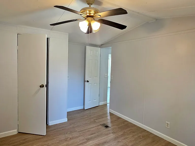 164 N Duck Ave — Photo 7