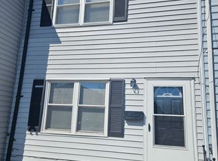 420 Harbour North Dr, Chesapeake, VA 23320