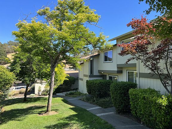 2nd image of 17 Oliva Dr #C