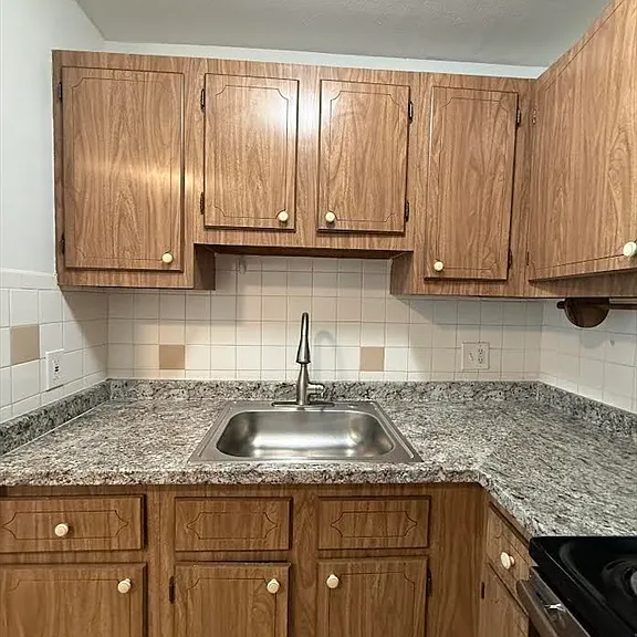 87 Cedar St #6 — Photo 16