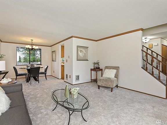 4th image of 4707 136th Pl NE