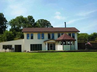 S83W31621 Section Rd, Mukwonago, WI 53149