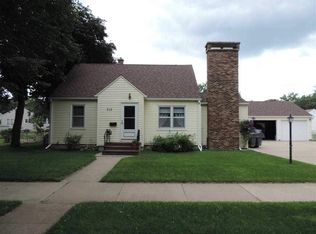 313 Leonard Ave, Waterloo, IA 50703