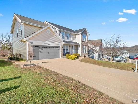 2nd image of 1012 Baypointe Dr