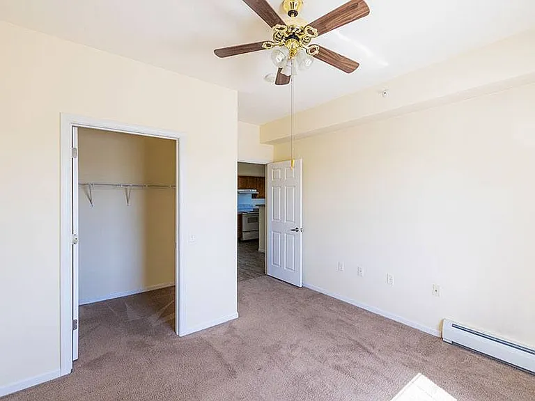 RESERVE AT LAKEVIEW — Photo 12