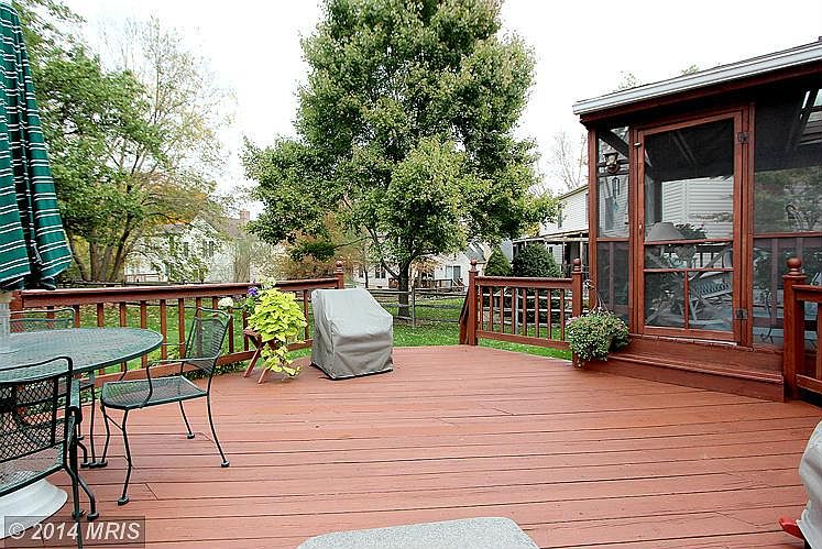 2nd image of 3425 Dartmoor Ln
