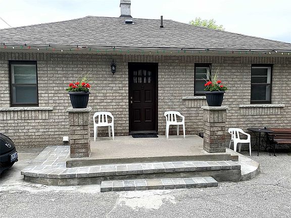 2nd image of 50 Willow St