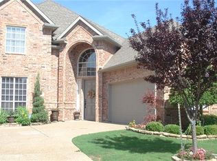 752 Village Green Dr, Desoto, TX 75115