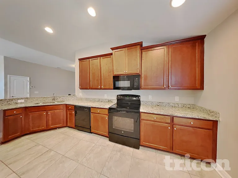 27076 Brook Forest Rd — Photo 4