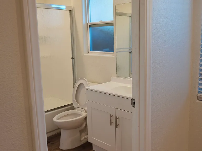 18606 Valley Blvd #1 — Photo 25