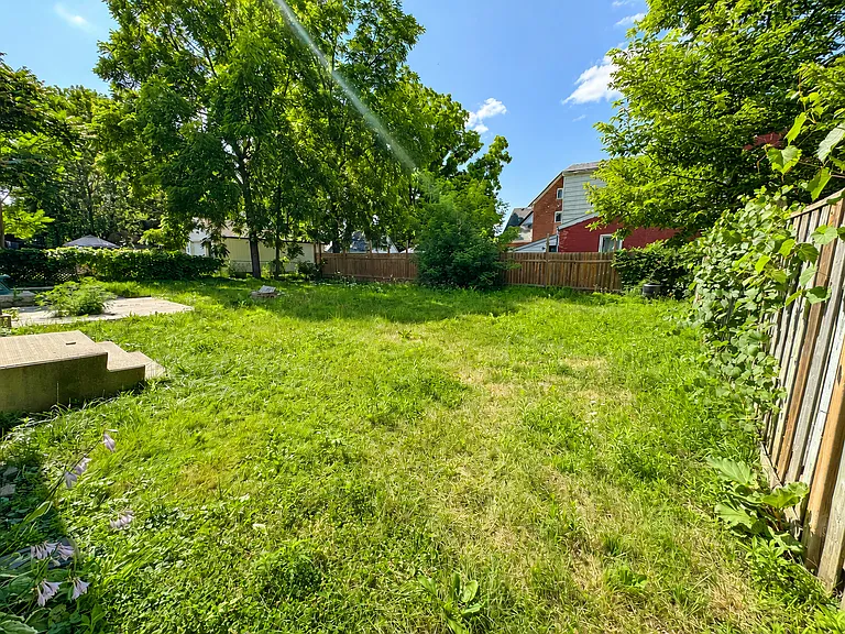 24 Cayuga St #A — Photo 25