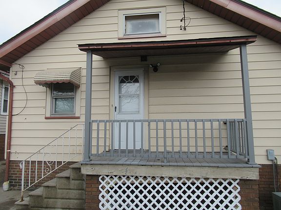 3rd image of 3636 W 122nd St #1
