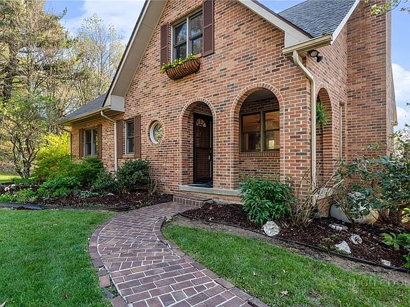 3rd image of 222 Sorrento Drive