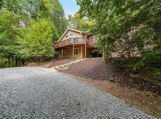 166 Clark Trl, Ellijay, GA 30540