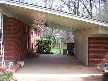 2nd image of 1167 Robinhood Cres