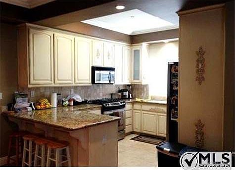 3rd image of 12606 Burbank Blvd APT 8