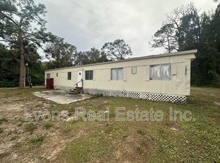 7886 Breeze Dr, North Fort Myers, FL 33917