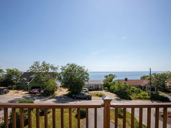 107 Shore Dr, Plymouth, MA 02360