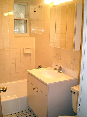 Rented by City Connections Realty | media 16