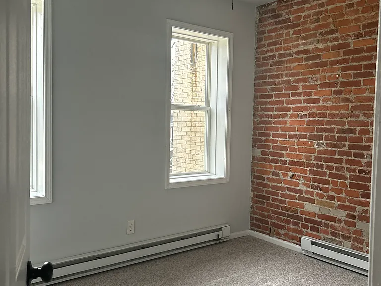 203 W 19th St #2 — Photo 2