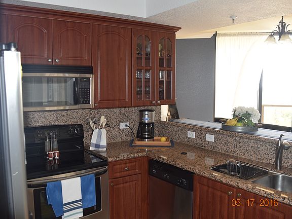 5th image of 2301 SW 27th Ave APT 1001