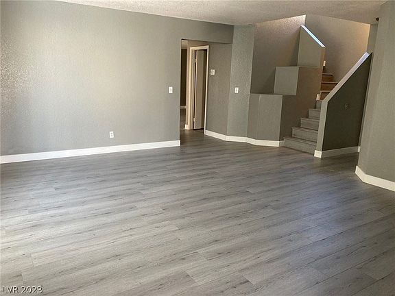 3rd image of 1509 Bellglen Dr