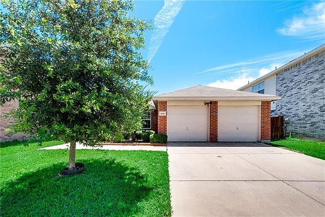 1st image of 2044 Pine Knot Dr
