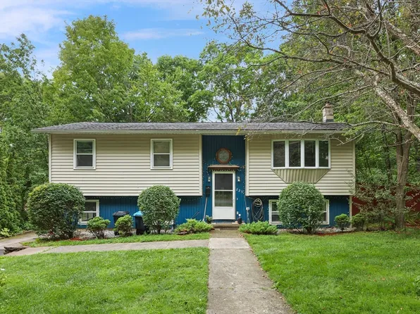225 Brown St, Pittsfield, MA 01201